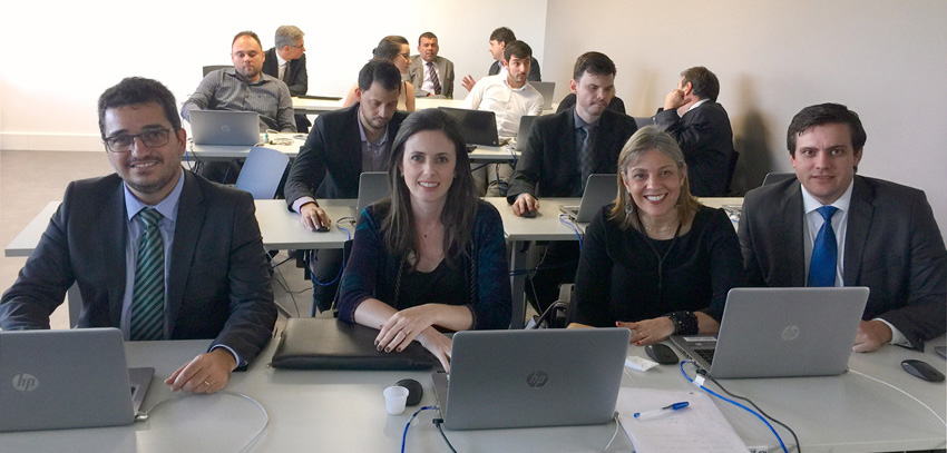 Presidente do TCEMG, conselheiro Cláudio Terrão, procuradora do MPC-MG, Cristina Andrade, coordenadora do projeto Na Ponta do Lápis, Naila Mourthé e o supervisor de Sistemas Informatizados, Alcimar Bonomi durante o treinamento